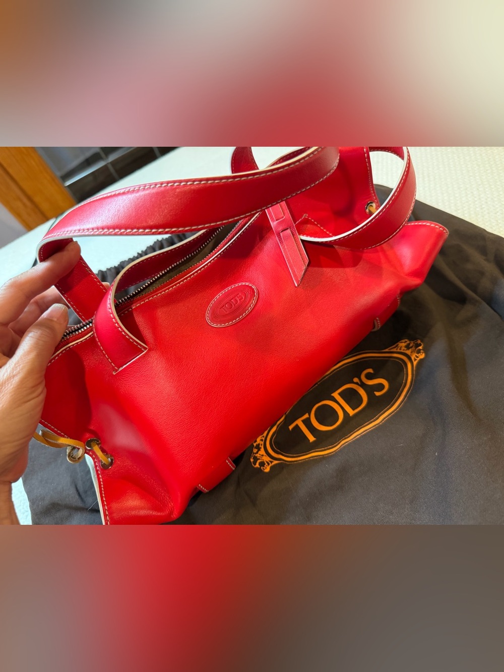 Tod's Red Leather Shoulder Tote
